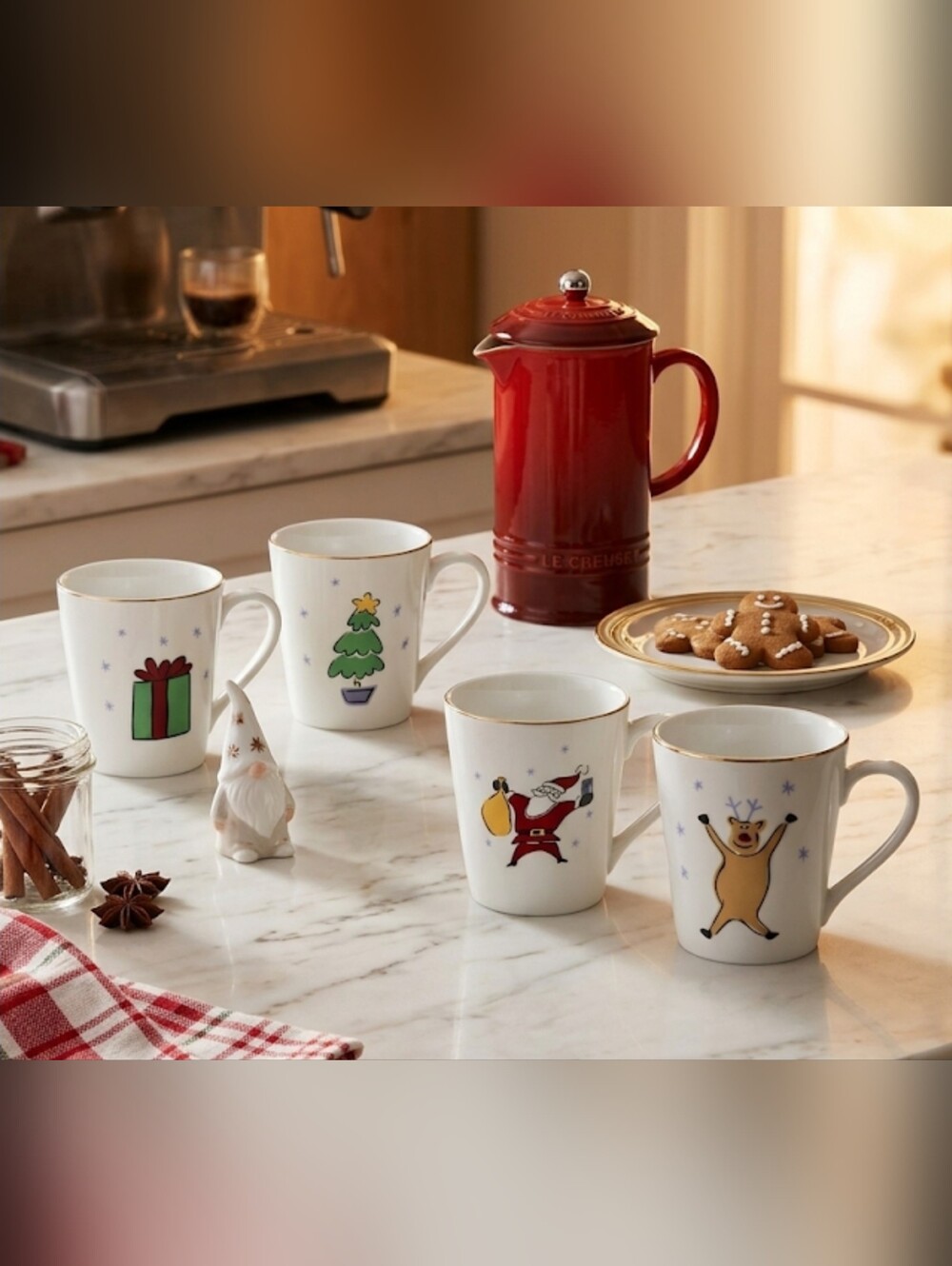 Merry Brite Set of four cups Christmas theme